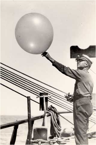 Ault releasing pilot baloon
