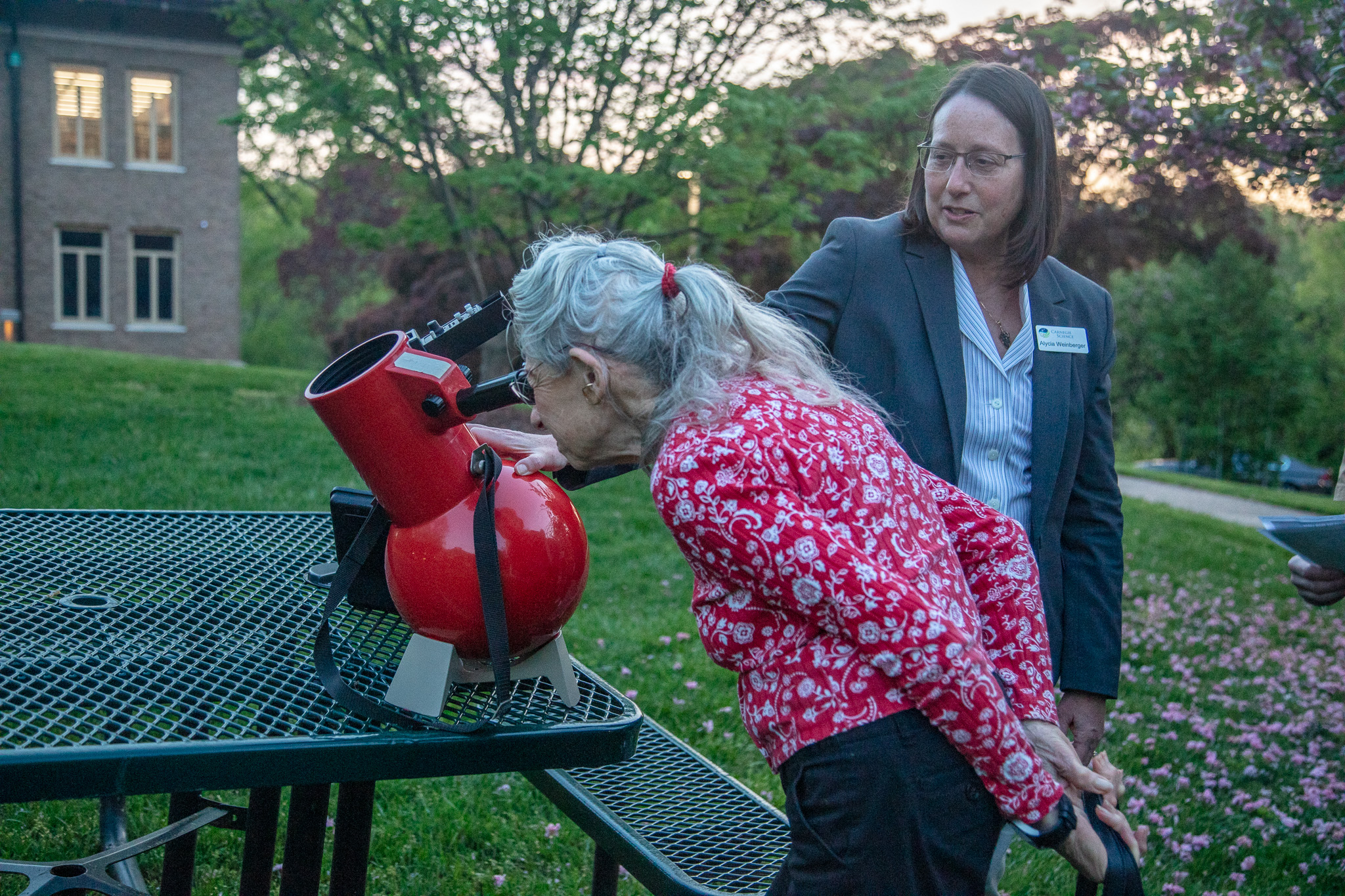 Looking at the Moon after a public talk about luna science at the Carnegie Science Earth & Planets Laboratory.