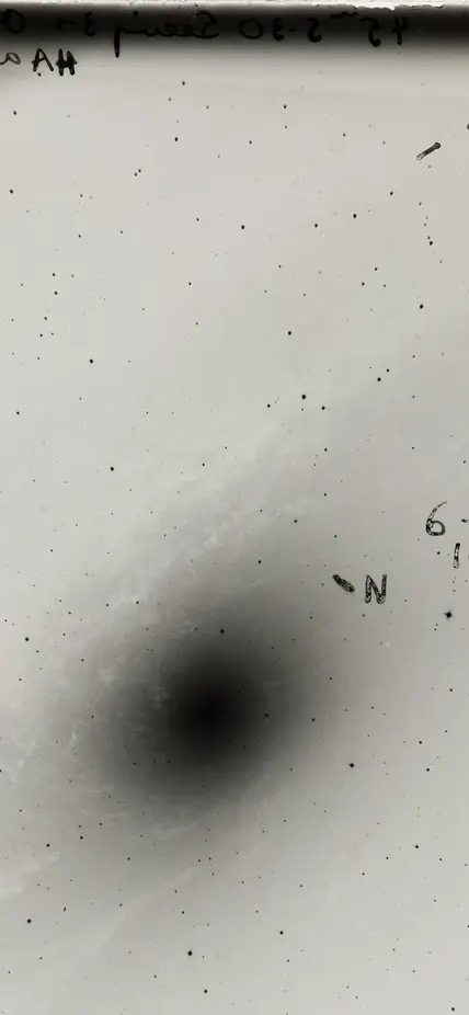 VAR plate taken by Edwin Hubble on the 100–inch telescope at Mount Wilson Observatory.