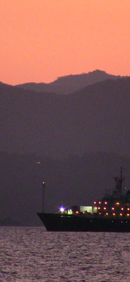 Fieldwork at sea on the Atlantis research vessel. In January 2014 Carnegie's Dionysis Foustoukos, along with microbiologist and Carnegie postdoctoral fellow Ileana Peréz-Rodríguez and under-graduate student Matt Rawls of George Mason University, collected microorganisms from the volcanoes of the Pacific Ocean and cultured them onboard the oceanographic research vessel Atlantis. 