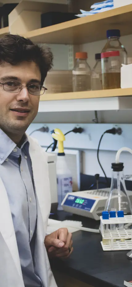 Will Ludington in the lab