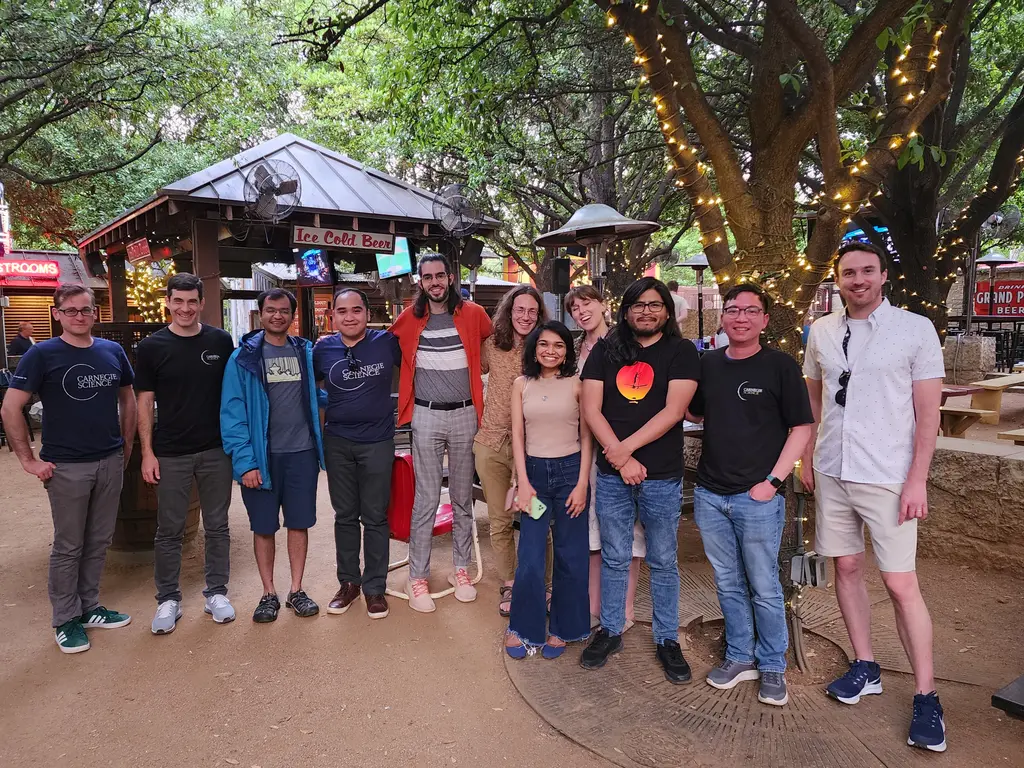 Carnegie Science volunteers have dinner in Dallas after the eclipse