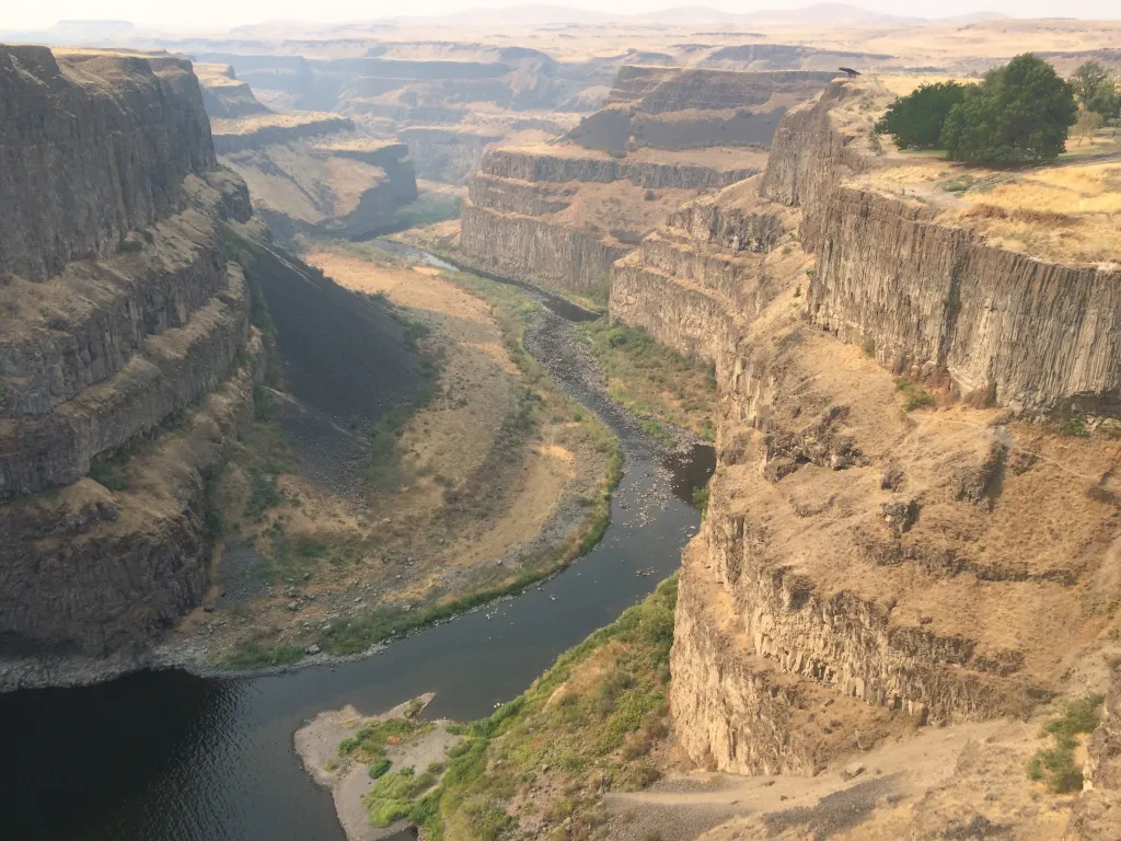 Palouse Falls State Park in Washington state presents an excellent exposure of lava flows of the Wanapum Basalt, the second-youngest formation of the Columbia River Basalt Group. (Photo credit: Jennifer Kasbohm).