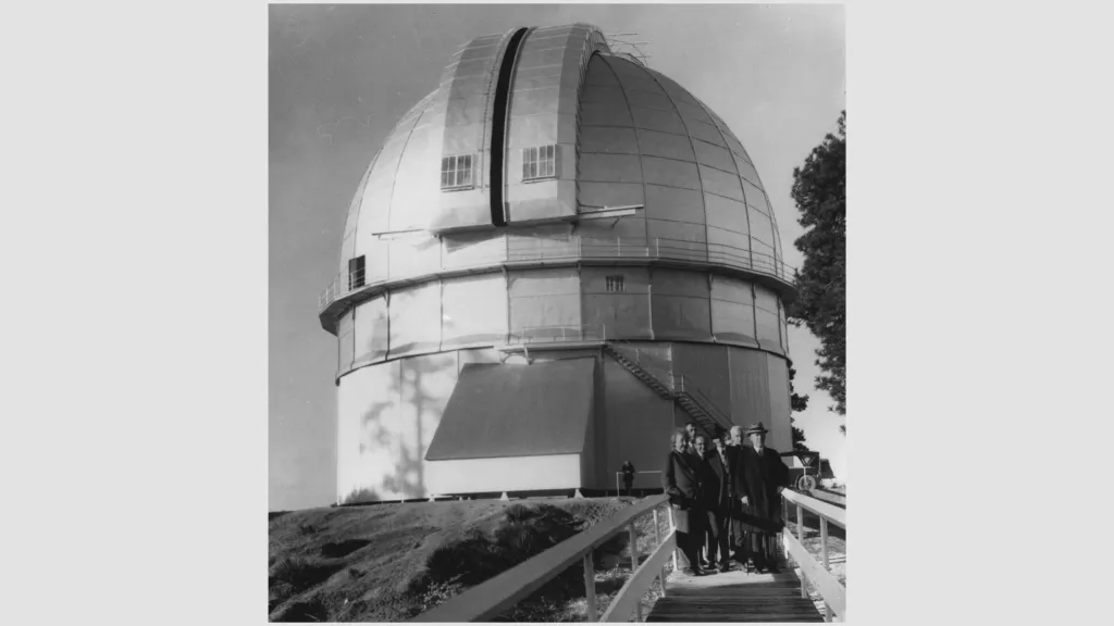 Albert Einstein, Edwin Powell Hubble, Walther Mayer, Walter S. Adams, Arthur S. King and William W. Campbell on the footbridge leading to the 100-inch telescope dome, Mount Wilson Observatory, 1931. Credit: Carnegie Science/Huntington Library