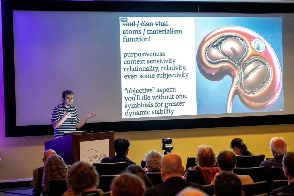 Blaise Agüera y Arcas: An Evolving In-Silico System