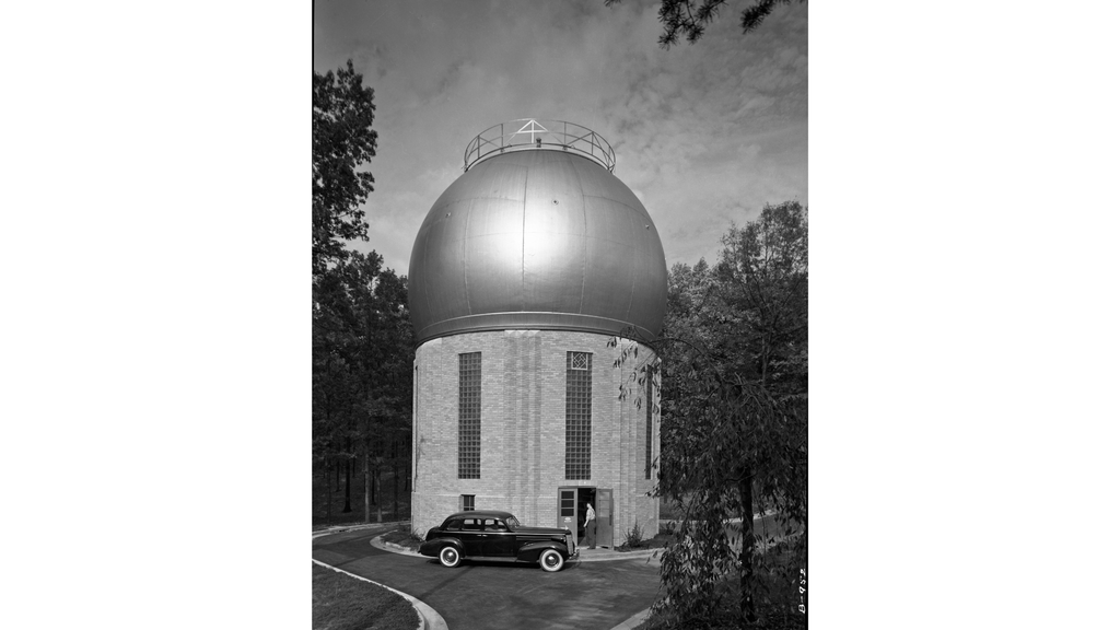 Pressure Van de Graaff generator