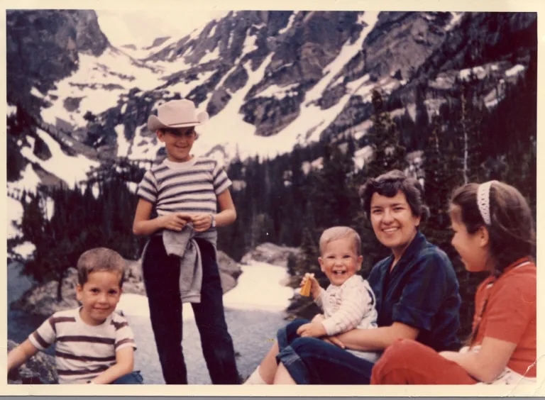 Vera Rubin with her children Karl, David, Allan, and Judy at Bear Lake, Rocky Mt. National Park, Colorado. 