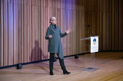 Margaret McFall-Ngai gives a Capital Science Evening on "Squid Pro Quo"