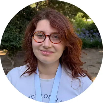 Defne Balsari Headshot