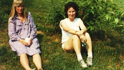 Susse Wright and Marilyn Fogel