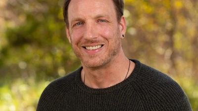 Ren Dodge 2021 headshot