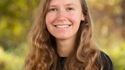 Sara Debic 2021 headshot