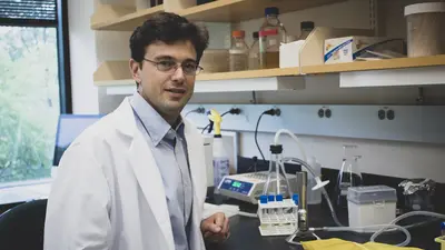 Will Ludington in the lab