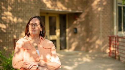 Weinberger Leaning in Shadow