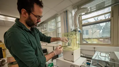 Oded Elazar working in the lab