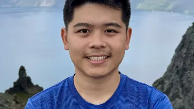 Xin Deng Headshot