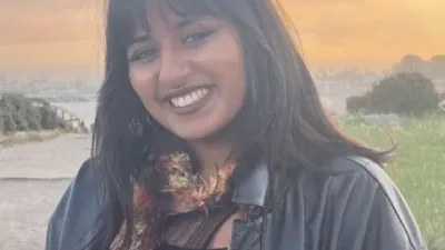 Aarna Headshot Square