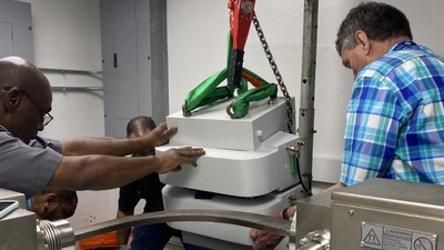 The renovation required the delicate relocation of several high-precision instruments. Credit: Lori Willhite/Carnegie Science