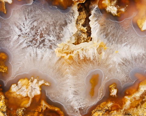 Agate interior. 