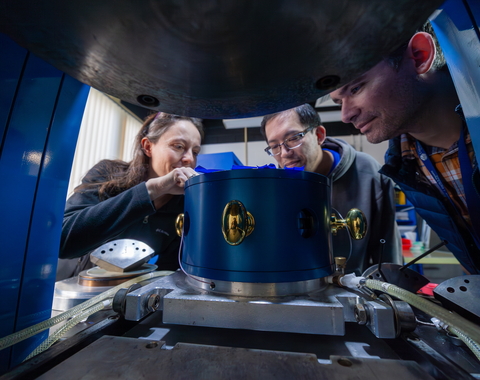 Pommier Inspects Press with Joseph and Javier