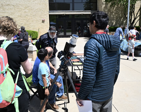 Kids talk to a NASA scientist at Rockville Science Day