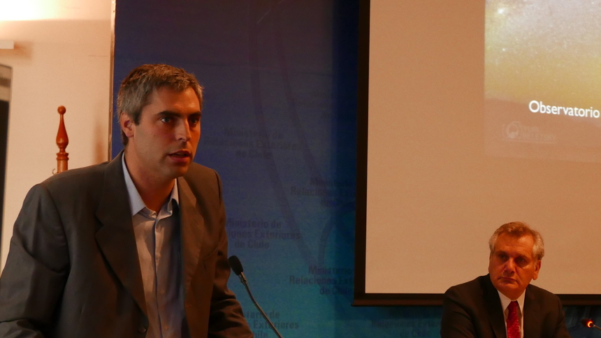 Guillermo Blancs presenting information about light pollution to the Chilean government. Preserving dark skies in Chile has been a key component of Blanc's work for many years. 