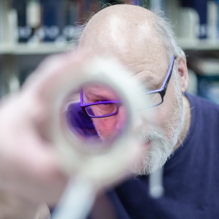 Paul Butler looking through Iodine Cell