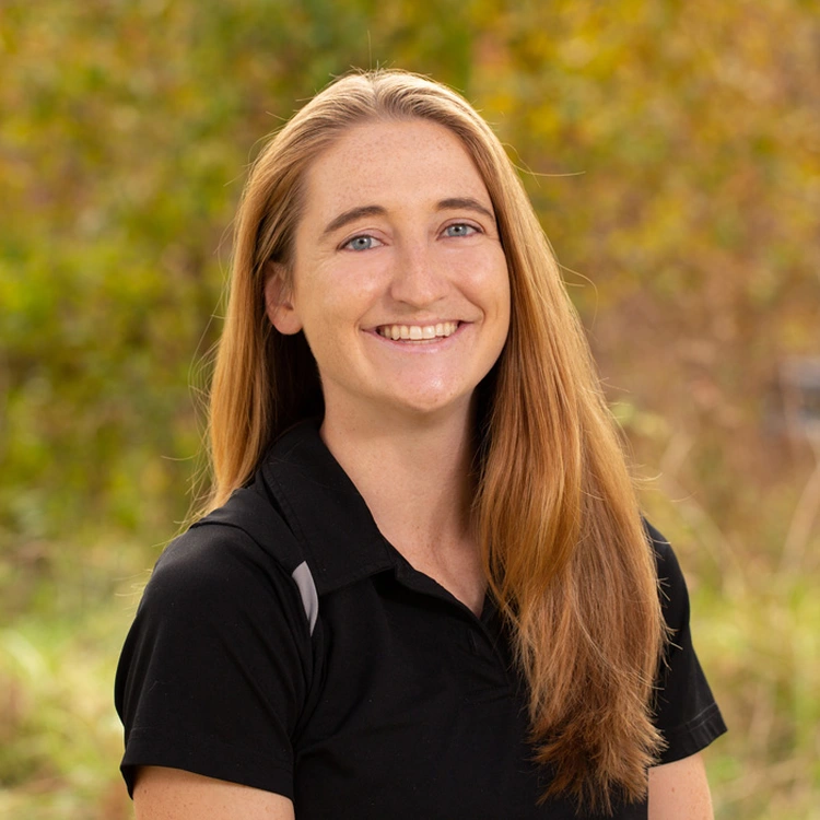 Julia Baer 2021 headshot