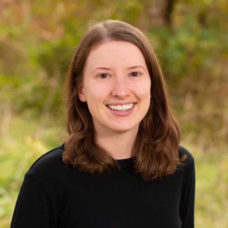 Natalie Swinhoe 2021 headshot