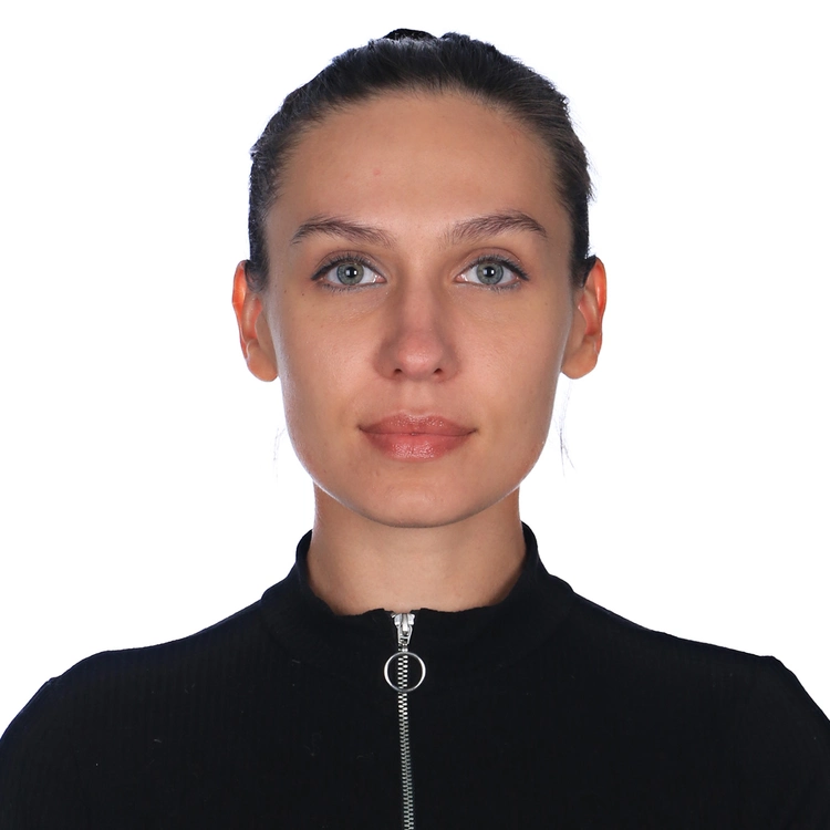 Asia Davidian headshot