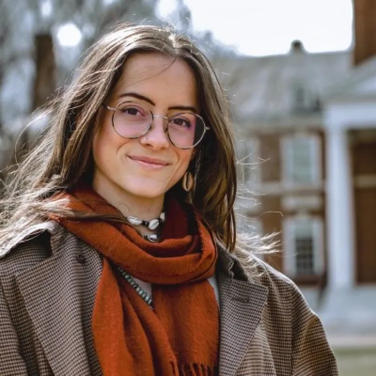 Emily Meyer Headshot