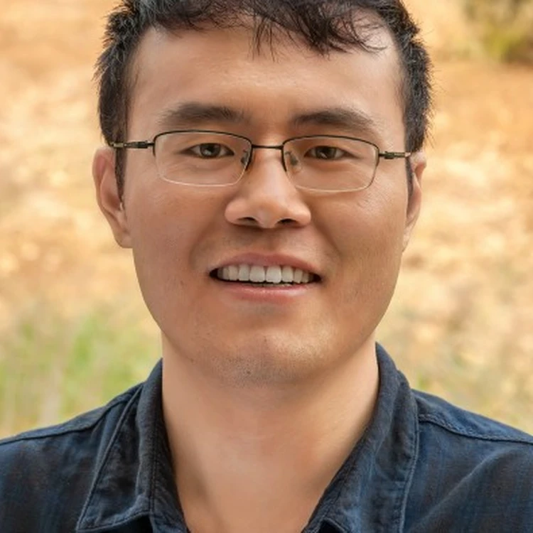 Hongliang Zhang
