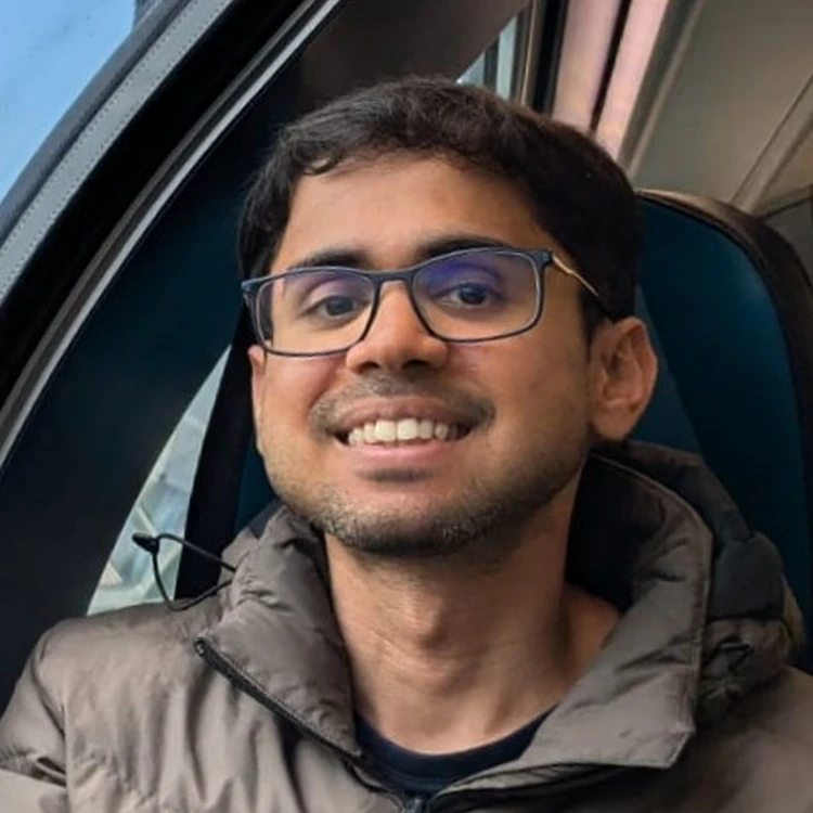 Anand Dwivedi Headshot