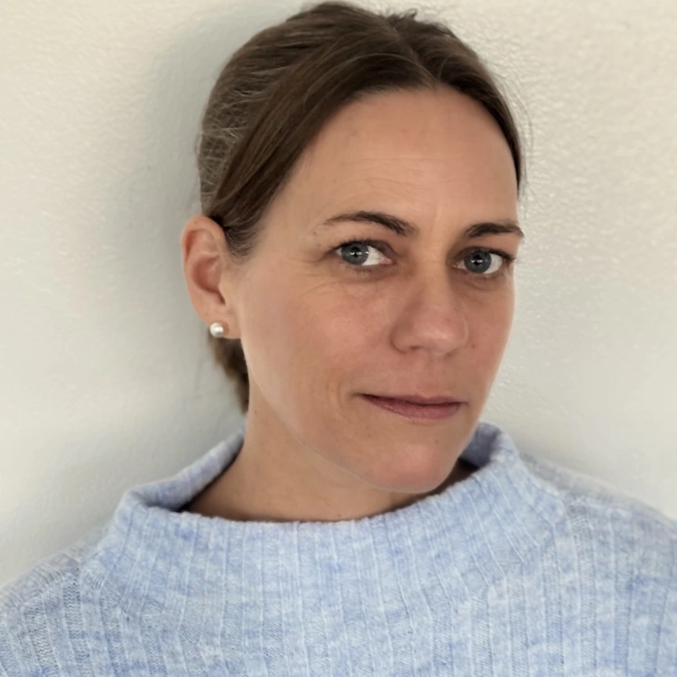 Damien Luther Headshot