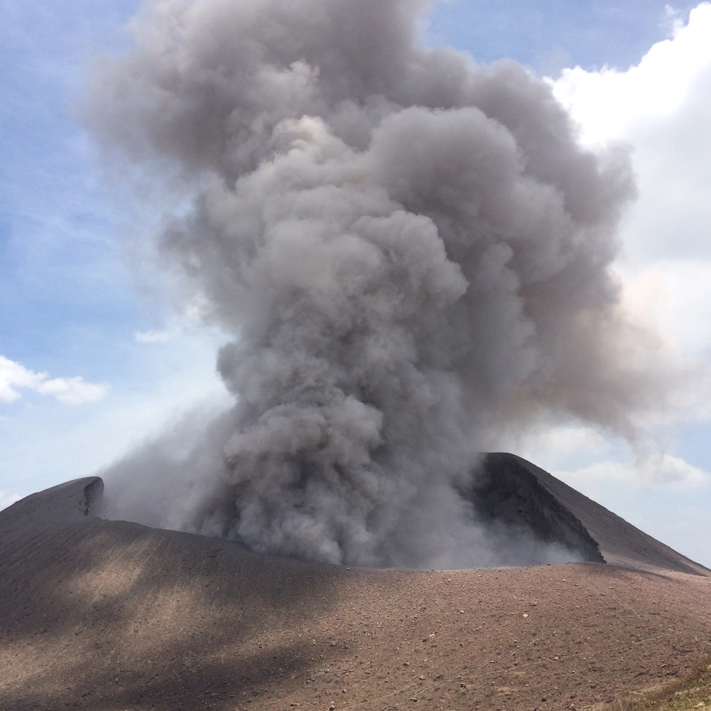Volcanoes Get Quiet Before They Erupt! | Carnegie Science