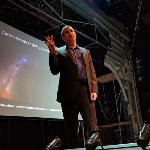 Image of Observatories director John Mulchaey during his lecture n 2015.