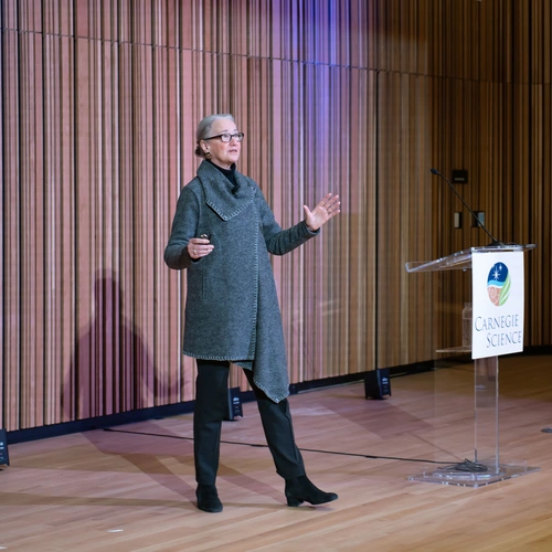 Margaret McFall-Ngai gives a Capital Science Evening on "Squid Pro Quo"