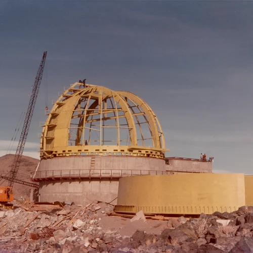 Construction of the du Pont telescope at Las Campanas Observatory