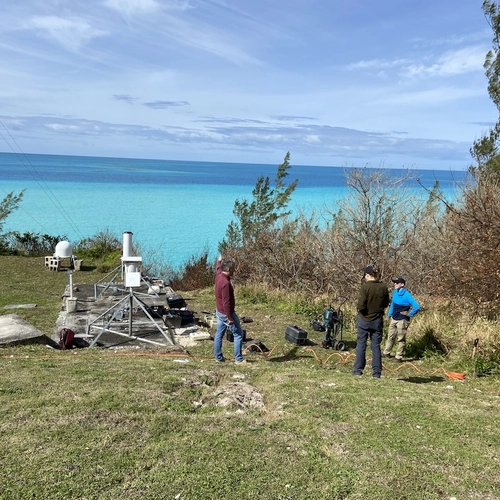 Installing a seismometer in Bermuda