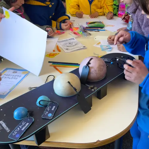 A planetary science activity during an outreach program at LCO