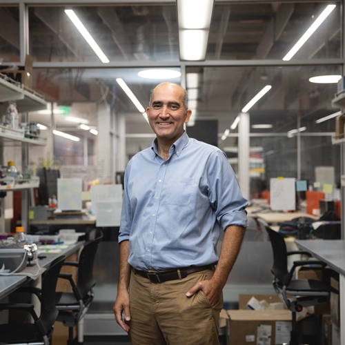 Moh El-Naggar in the lab, courtesy of Olga Burymska/USC.